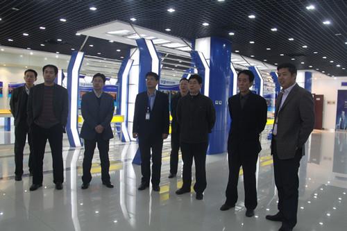 青島市安監(jiān)局領導來海利爾指導工作