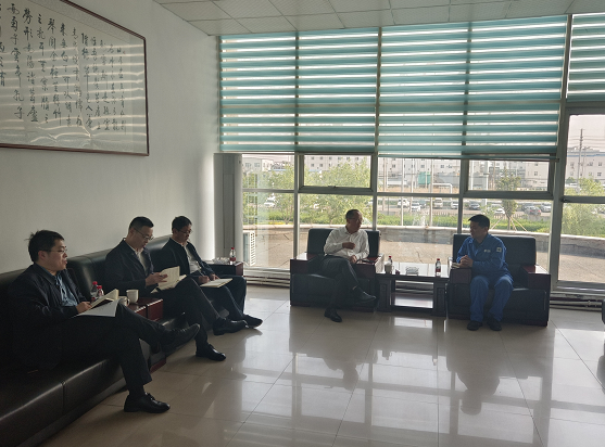 開發(fā)區(qū)管委會(huì)副主任張振城一行到山東海利爾調(diào)研指導(dǎo)